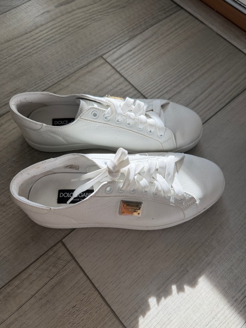 Dolce & Gabbana White Leather Sneakers with Gold Logo Gold Plaque